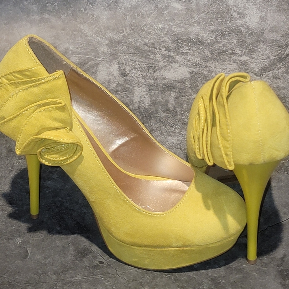 Suede w/side ruffle detail